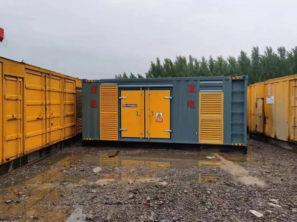 罗江柴油发电机如何判断干式空气滤清器是否需要更换？