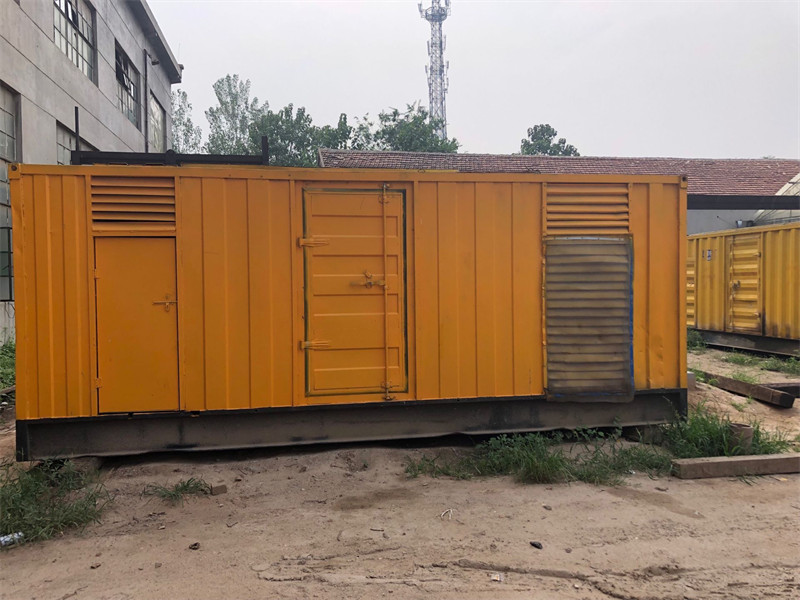 罗江发电机出租进行负载测试时，电瓶电量不足的具体判断标准是什么？